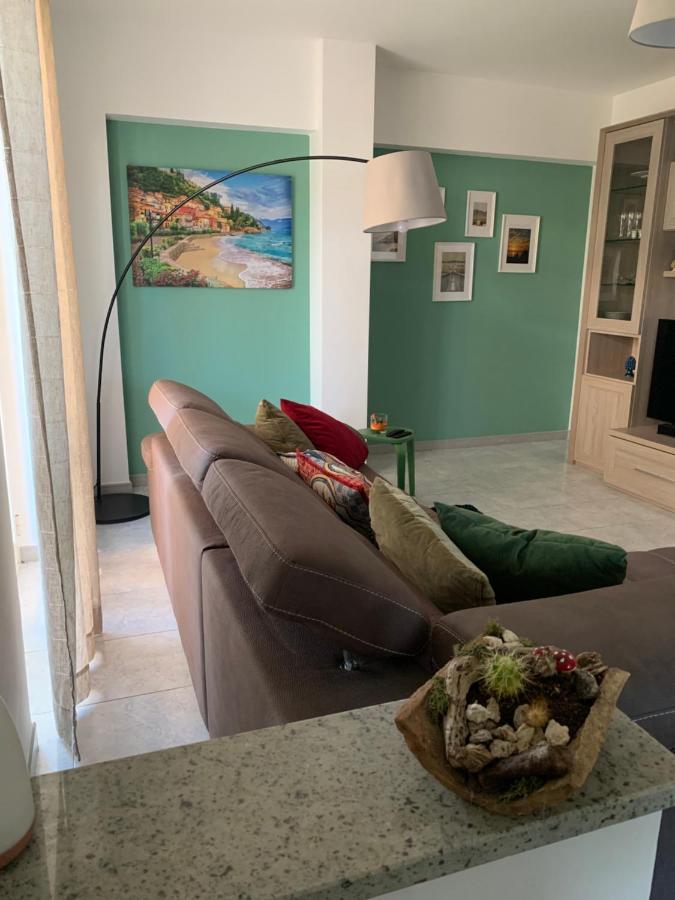 Torrevarata Vacanze Villa Santa Teresa Di Riva Eksteriør billede
