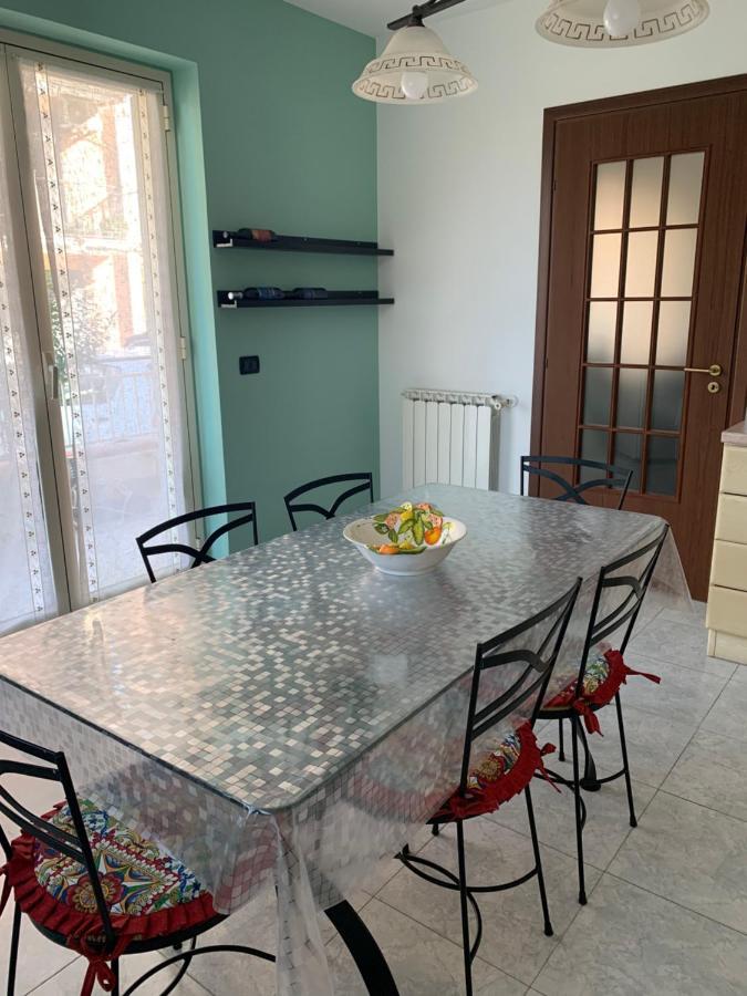 Torrevarata Vacanze Villa Santa Teresa Di Riva Eksteriør billede