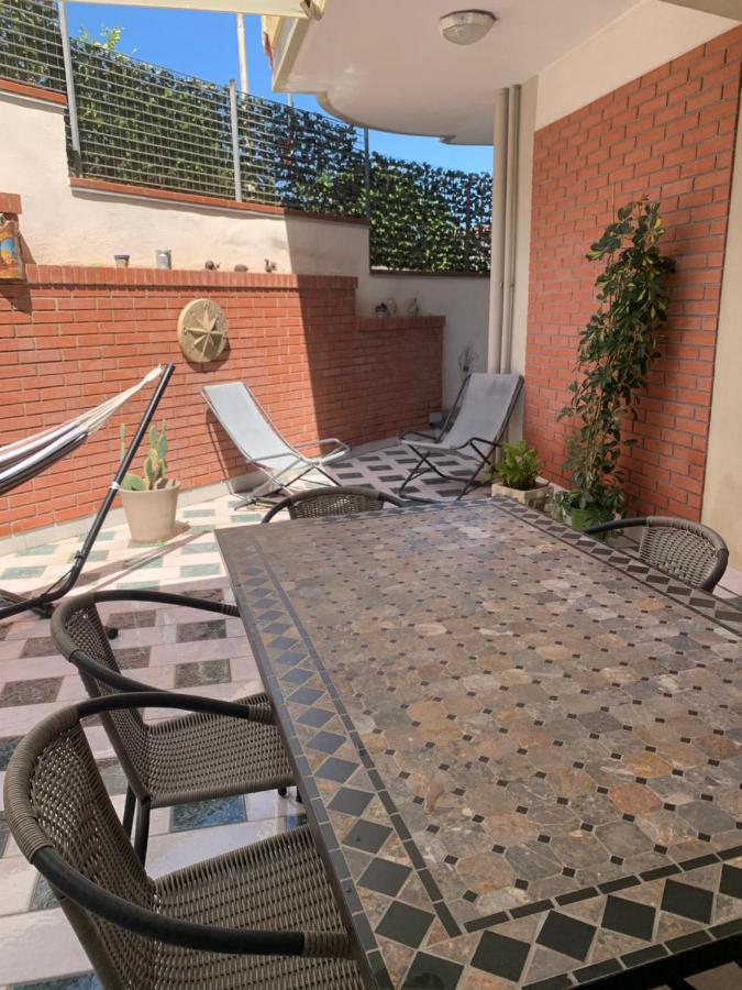 Torrevarata Vacanze Villa Santa Teresa Di Riva Eksteriør billede